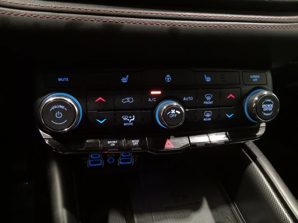 Used 2022 Dodge Durango R/T w/ Blacktop Package AWD/4WD image 22