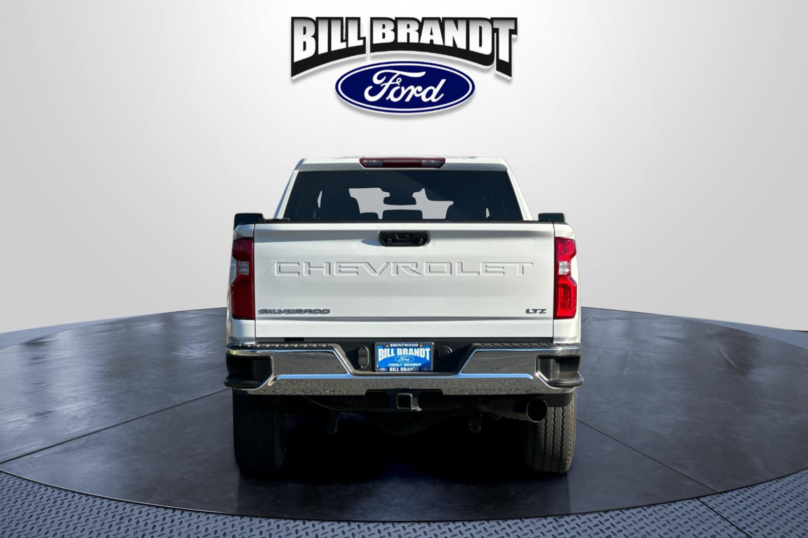 Used 2024 Chevrolet Silverado 2500 LTZ AWD/4WD image 4