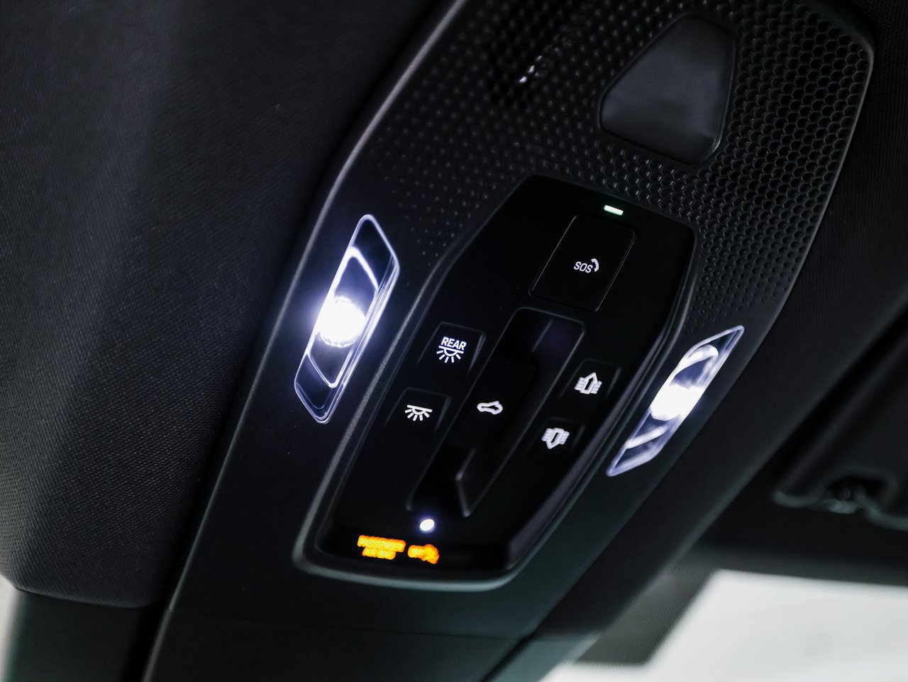 Certified 2026 Porsche Macan Electric RWD image 21