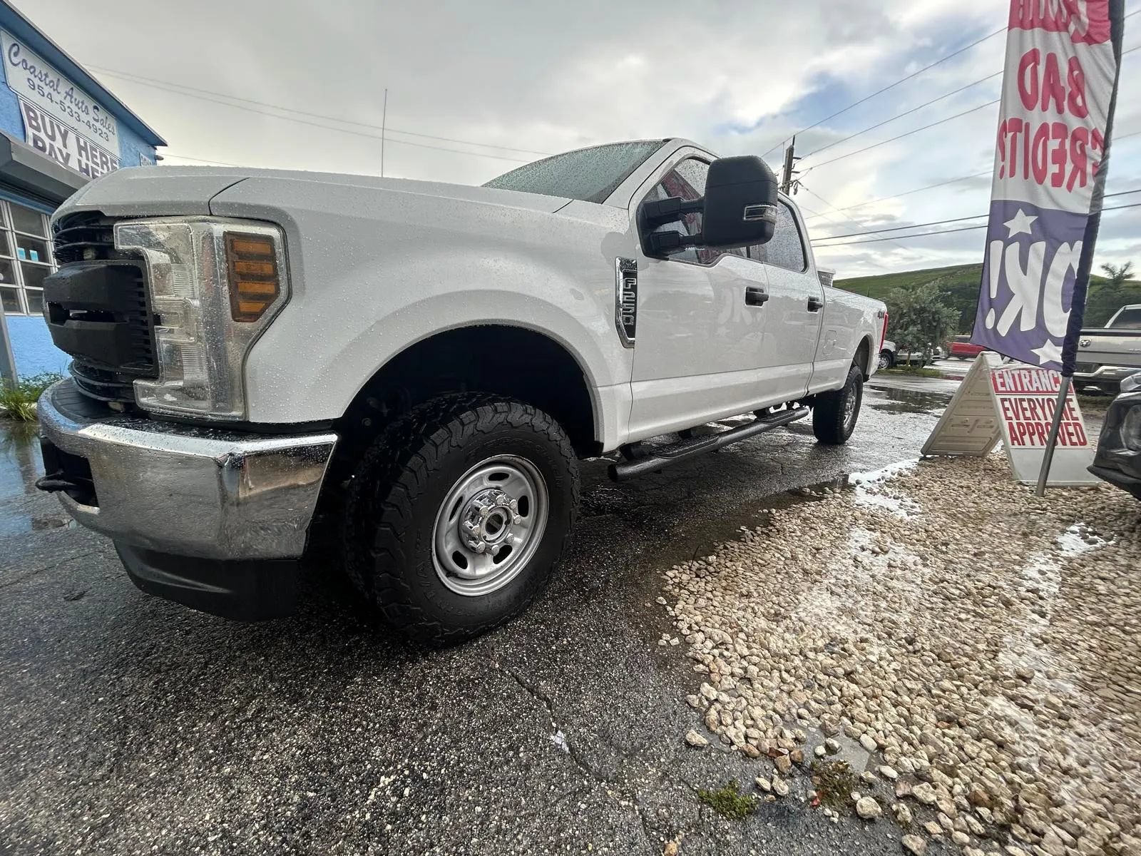 Used 2019 Ford F250 XL w/ Power Equipment Group AWD/4WD image 8