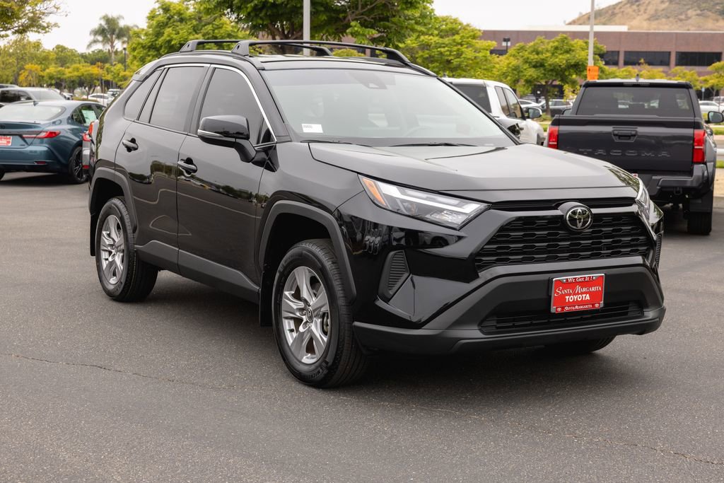 Certified 2025 Toyota RAV4 XLE FWD image 3
