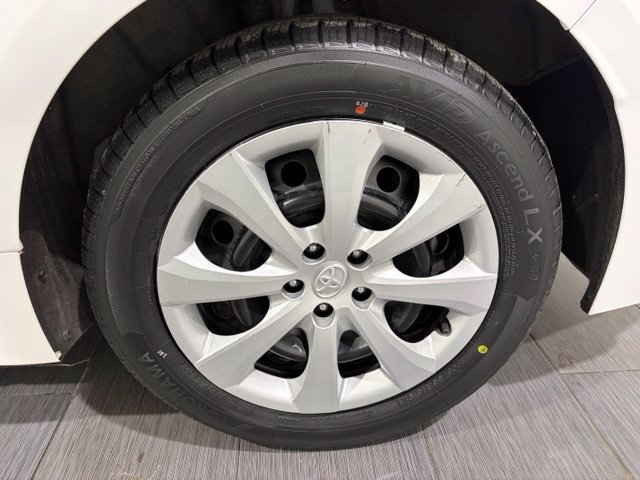Used 2024 Toyota Corolla LE FWD image 23