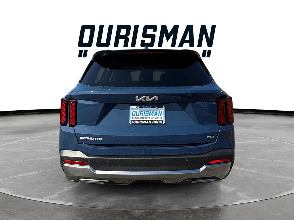 Certified 2025 Kia Sorento S image 5