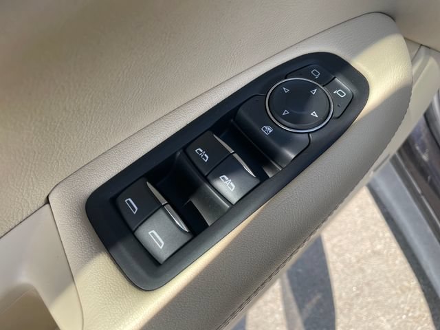 Used 2018 Cadillac XT5 AWD image 21
