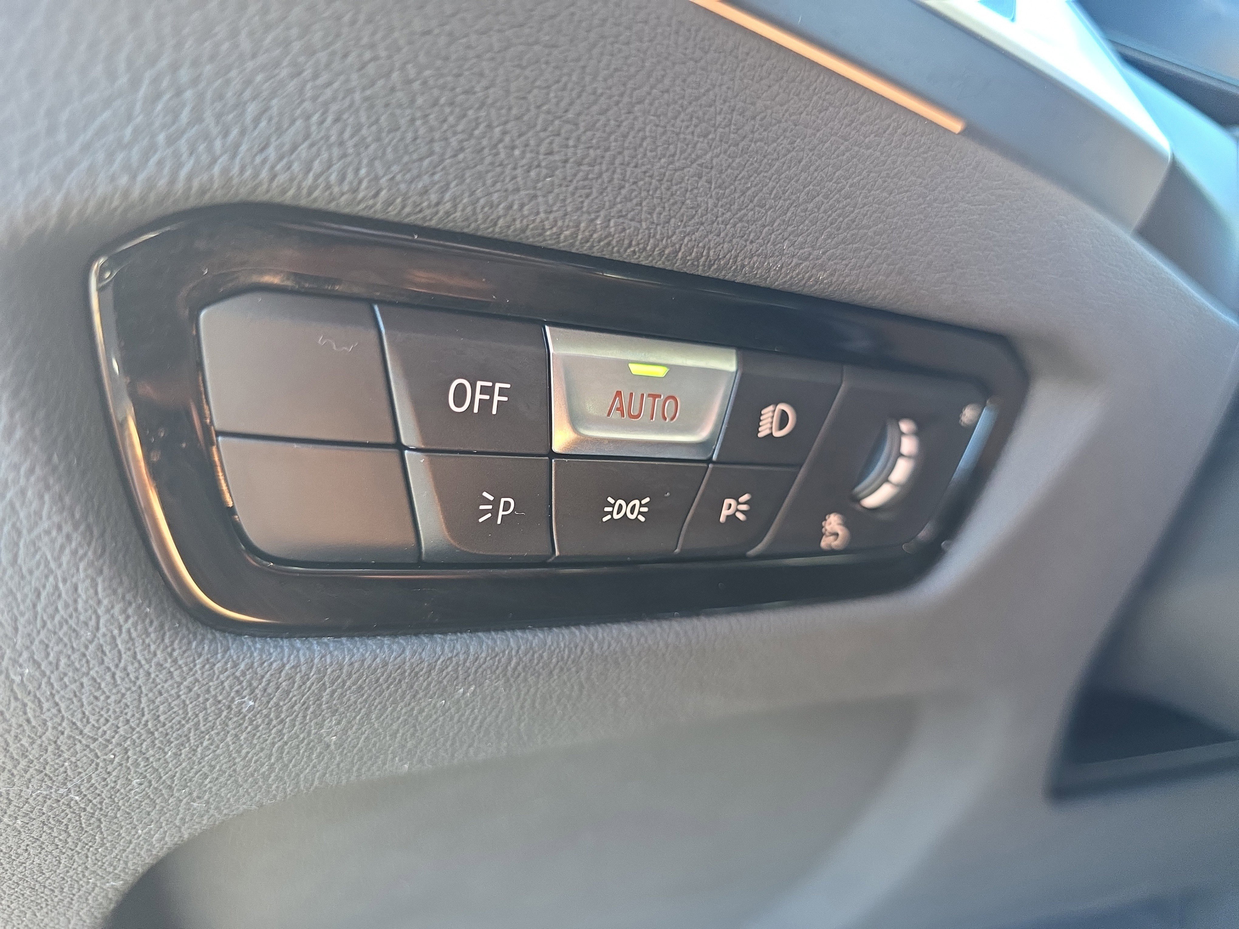 Used 2024 BMW 330i xDrive Sedan w/ Premium Package image 29