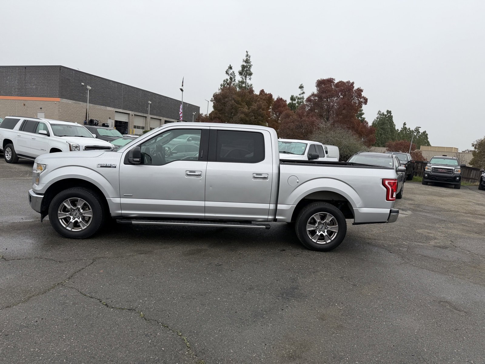 Used 2017 Ford F150 XLT w/ Equipment Group 302A Luxury image 2