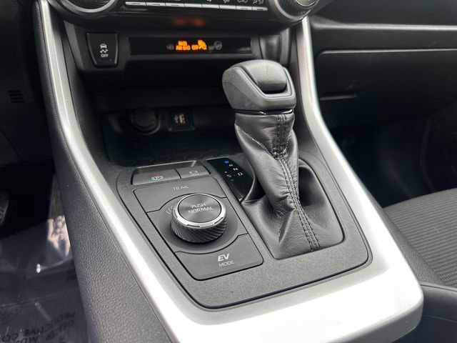 Certified 2025 Toyota RAV4 LE AWD/4WD image 30