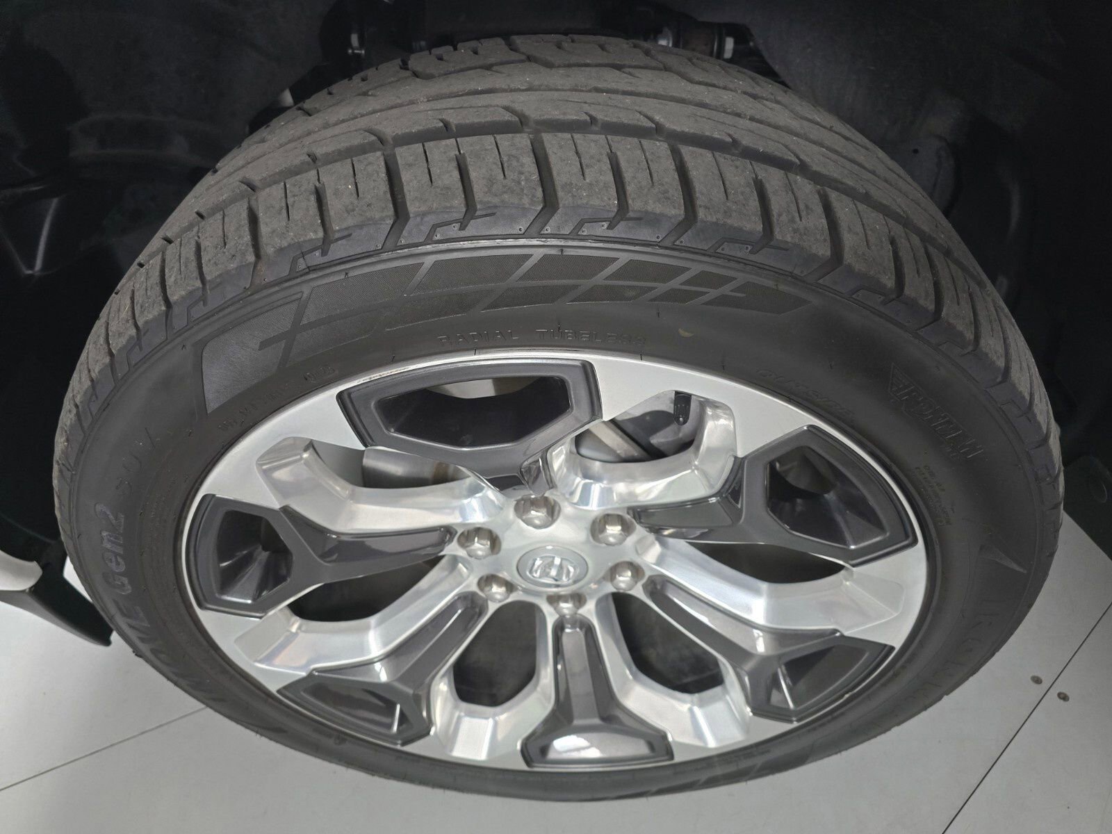 Used 2024 RAM 1500 Limited image 9