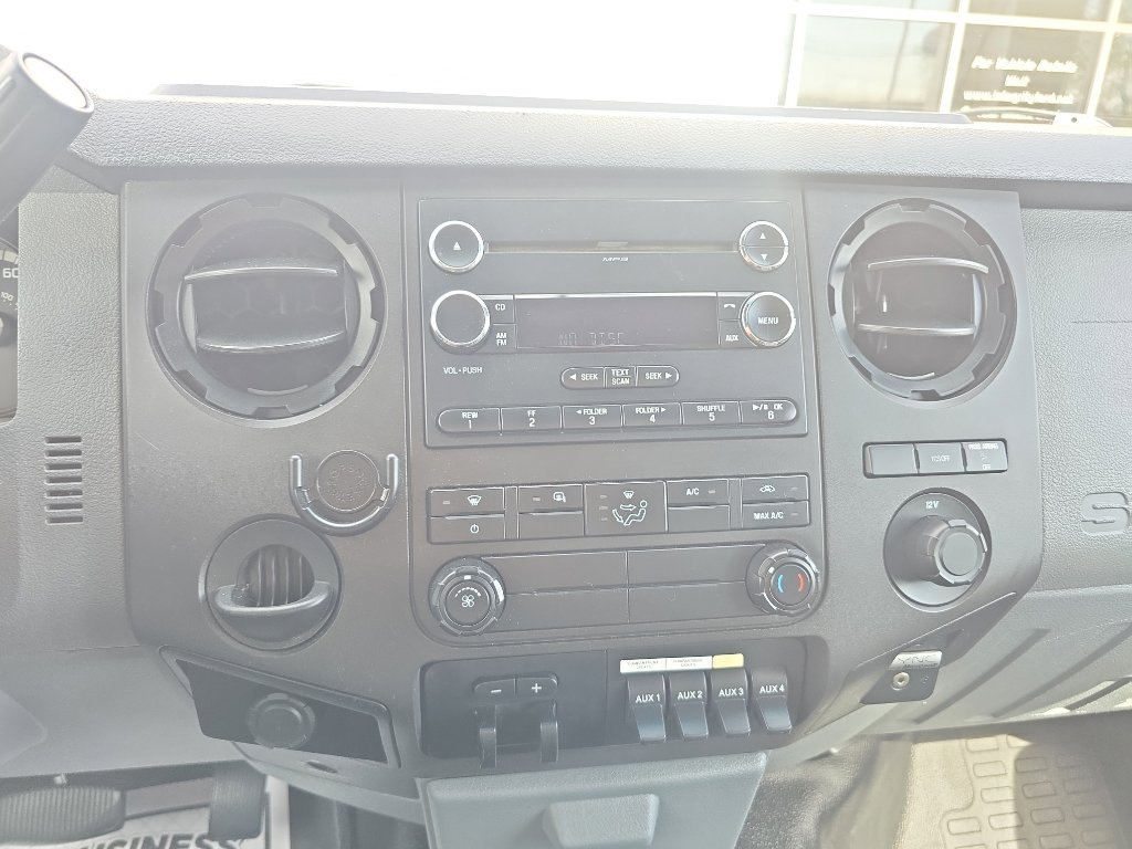 Used 2015 Ford F550 2WD Regular Cab Super Duty image 27
