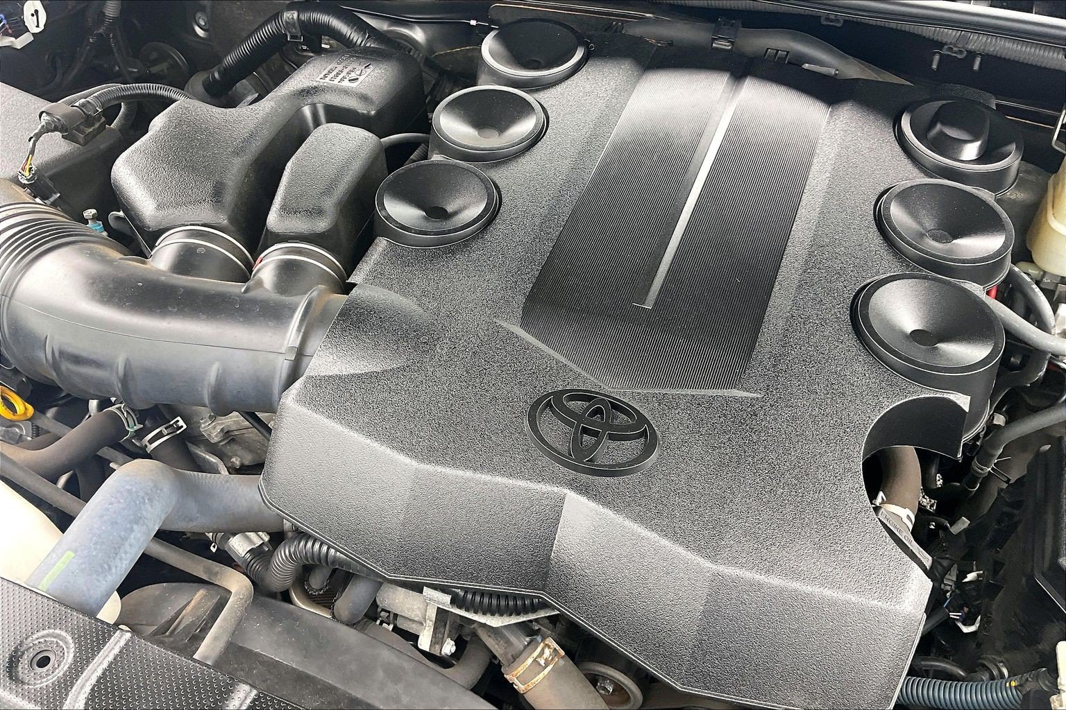 Used 2018 Toyota 4Runner Limited AWD/4WD image 36