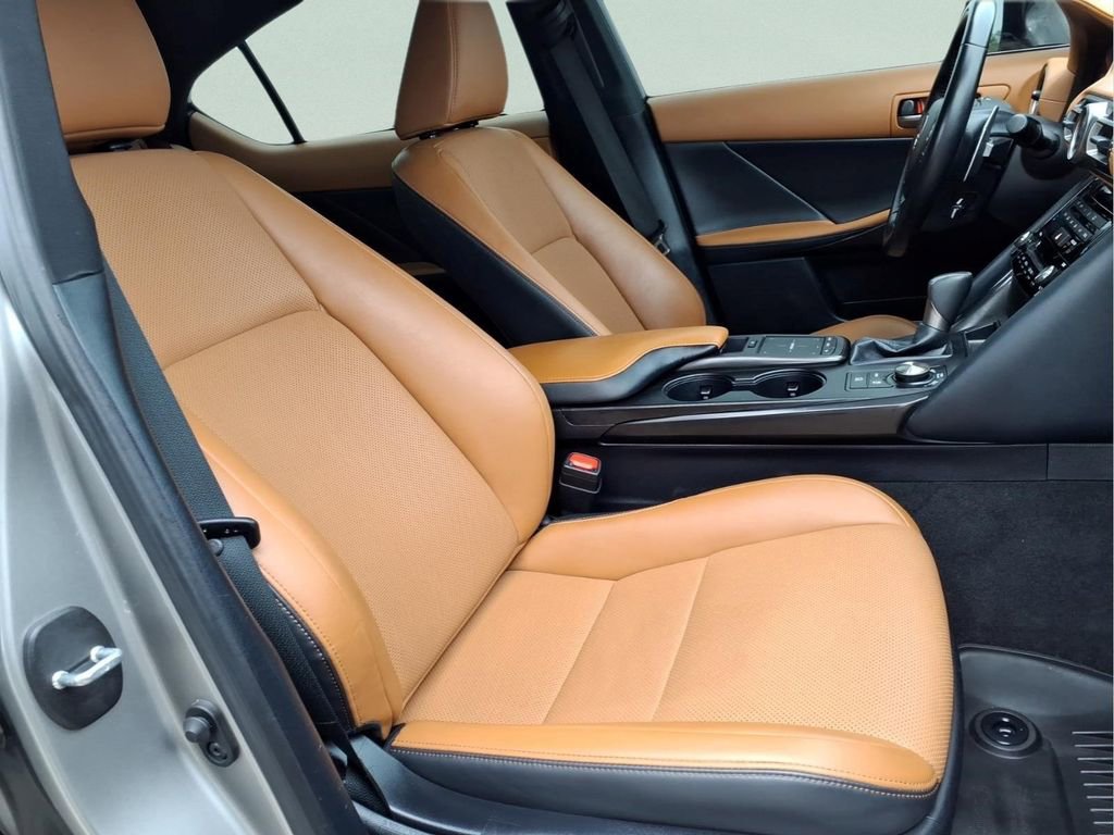 Used 2022 Lexus IS 300 w/ Accessory Package RWD image 13