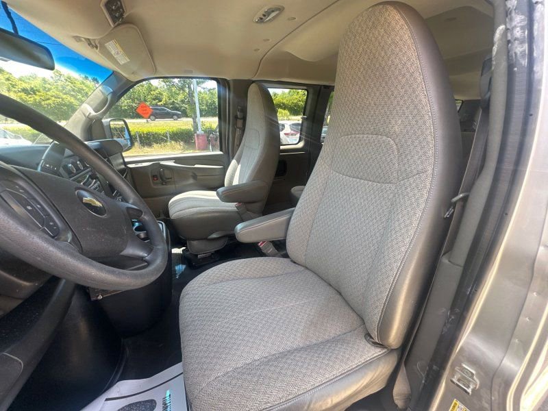 Used 2015 Chevrolet Express 3500 LT w/ LT Preferred Equipment Group RWD image 13
