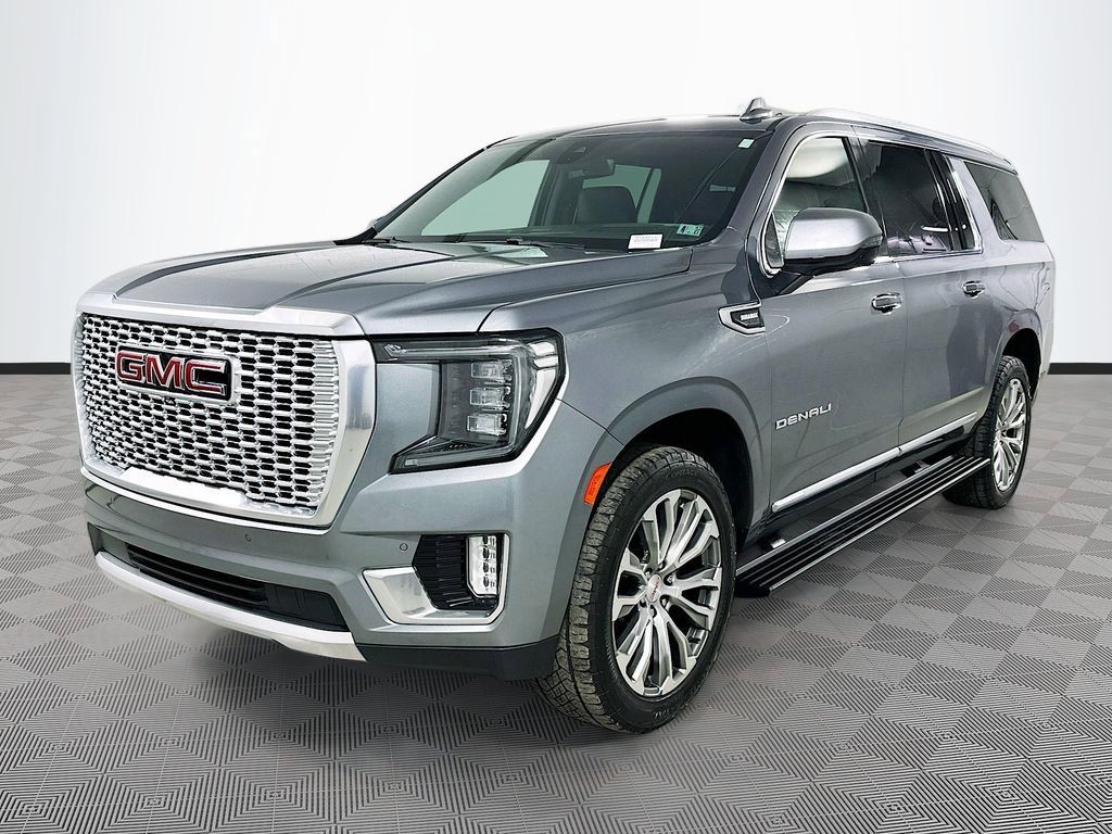 Used 2022 GMC Yukon XL Denali AWD/4WD image 3