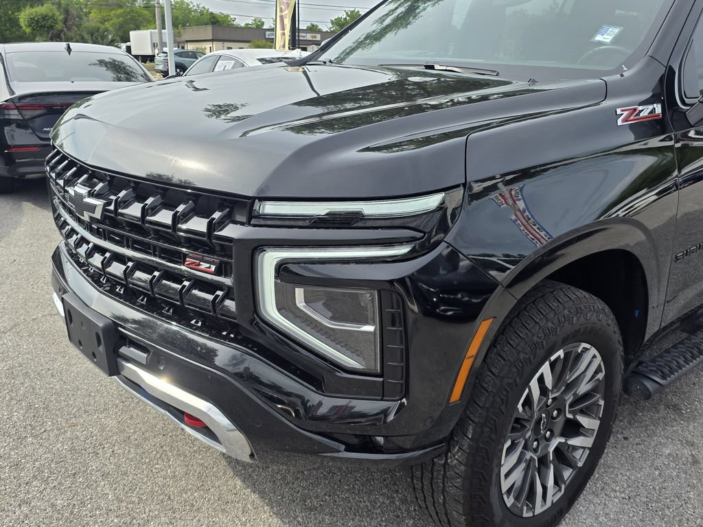 Used 2025 Chevrolet Suburban Z71 AWD/4WD image 6