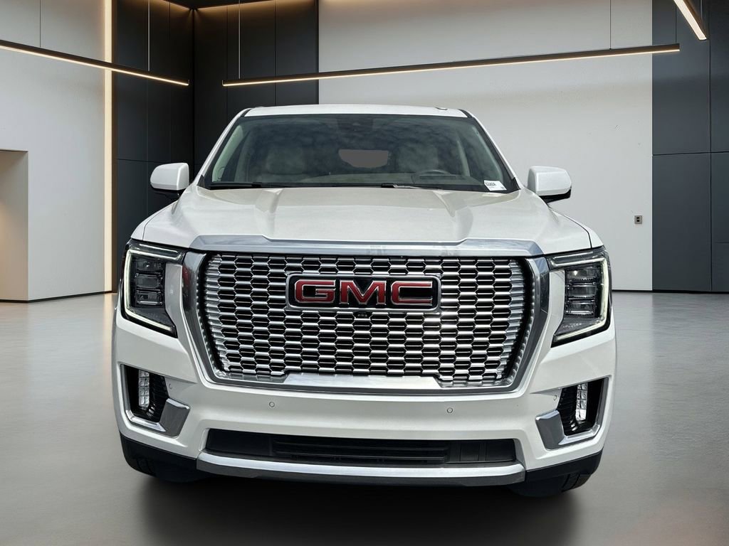 Certified 2024 GMC Yukon XL Denali w/ Denali Reserve Package AWD/4WD image 4