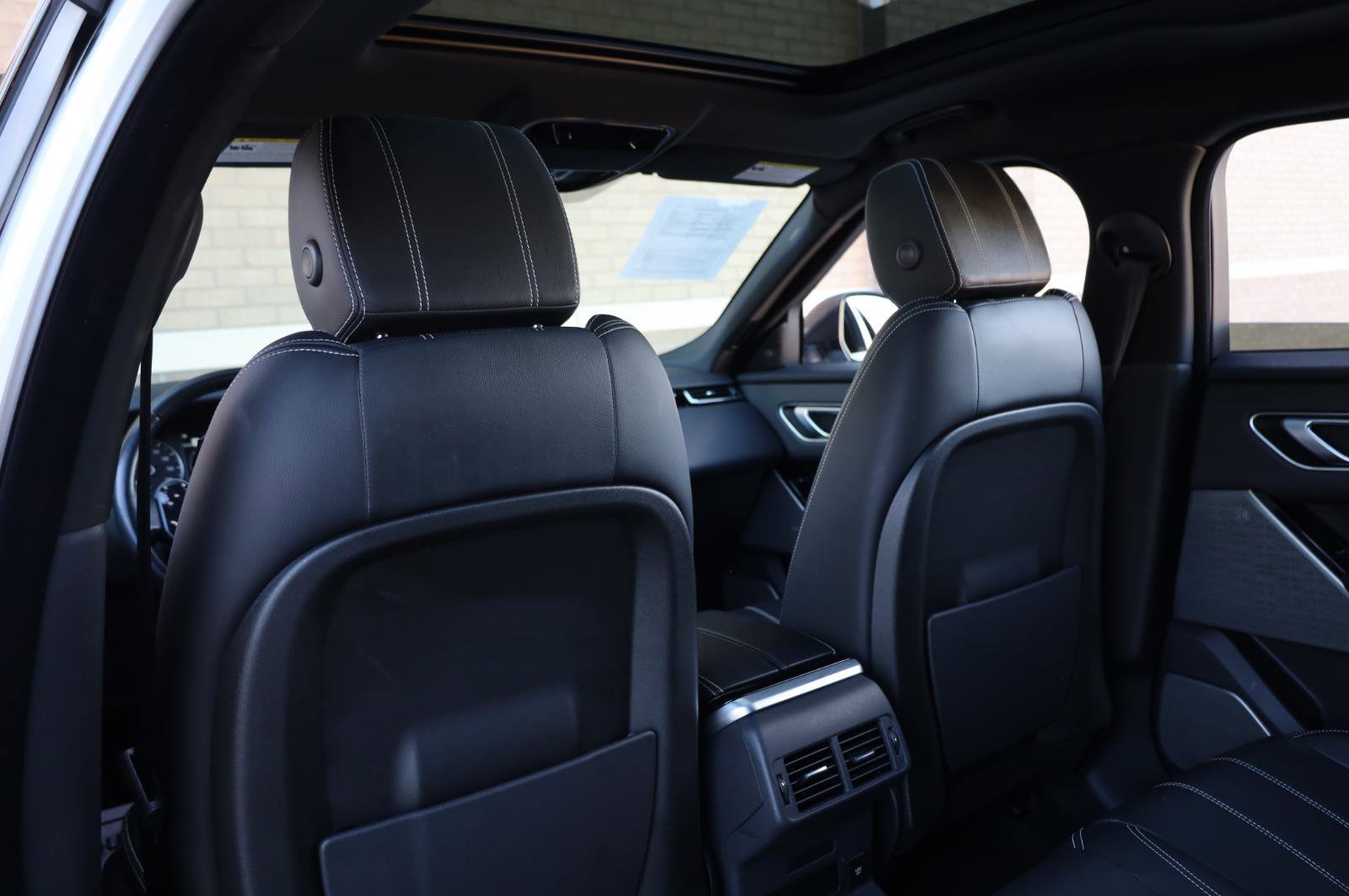 Used 2020 Land Rover Range Rover Velar S image 23