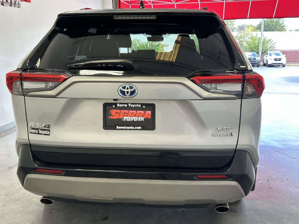 Used 2024 Toyota RAV4 XSE AWD/4WD image 4