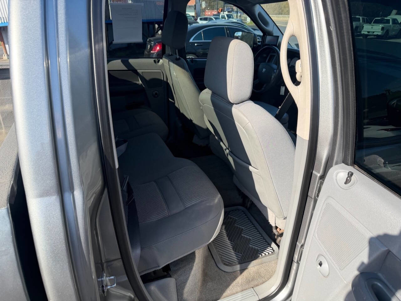 Used 2009 Dodge Ram 3500 Truck SLT w/ Popular Equipment Group image 22