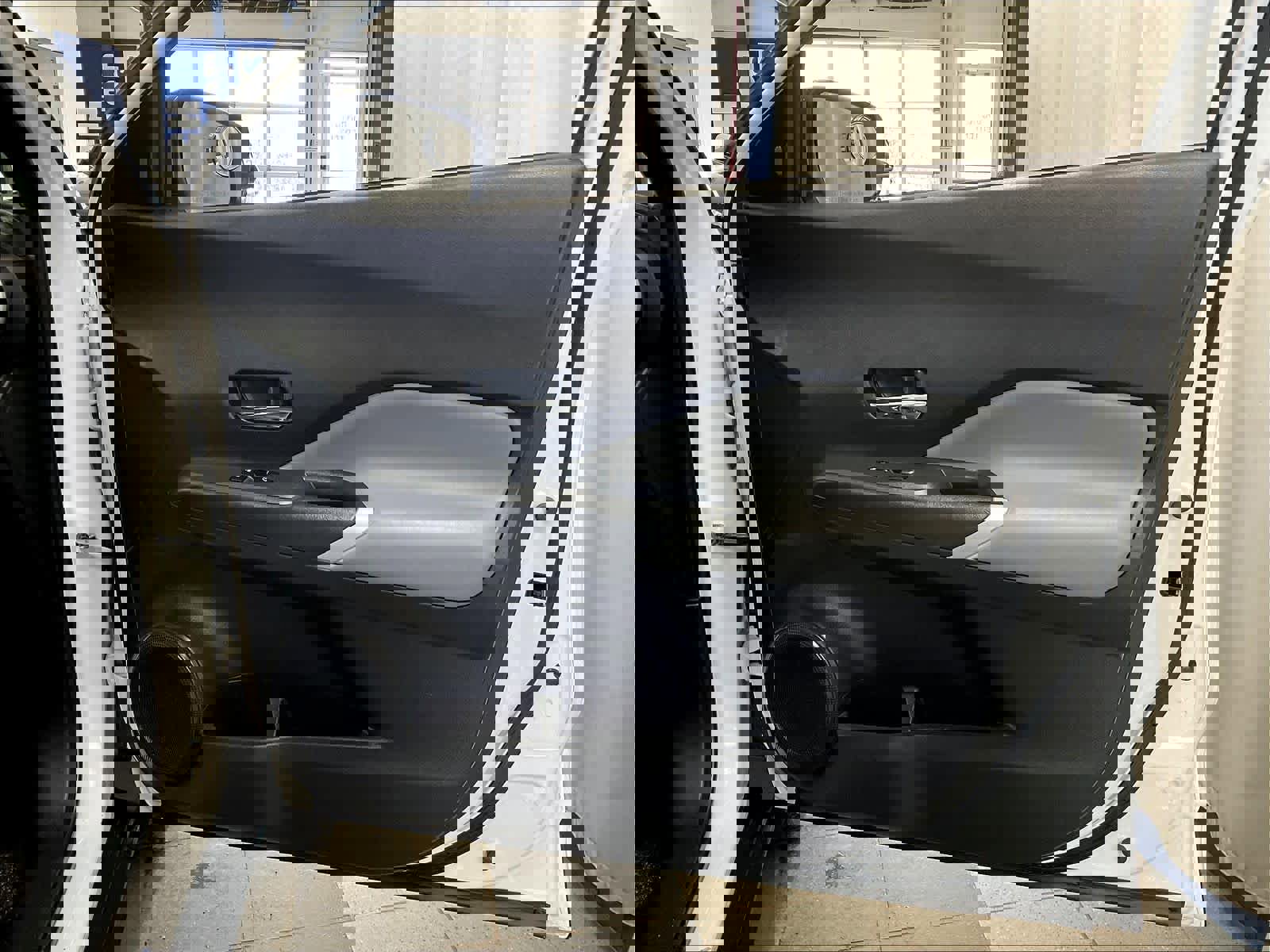 Certified 2023 Nissan Kicks SR w/ SR Premium Package image 12