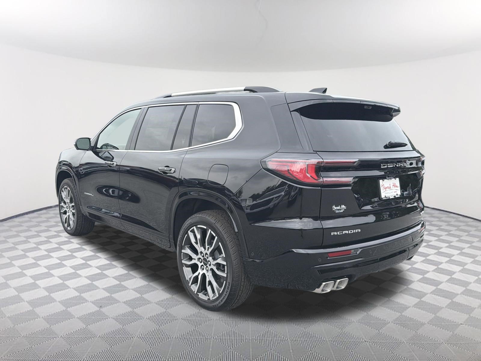 New 2027 GMC Acadia Denali Ultimate w/ LPO, Floor Liner Package FWD image 8