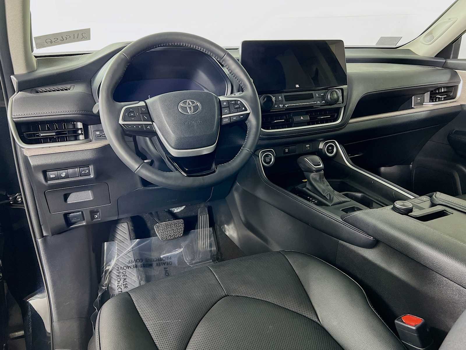 Used 2024 Toyota Grand Highlander AWD image 9