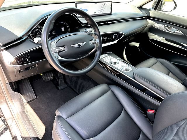 Used 2025 Genesis GV70 2.5T AWD/4WD image 13