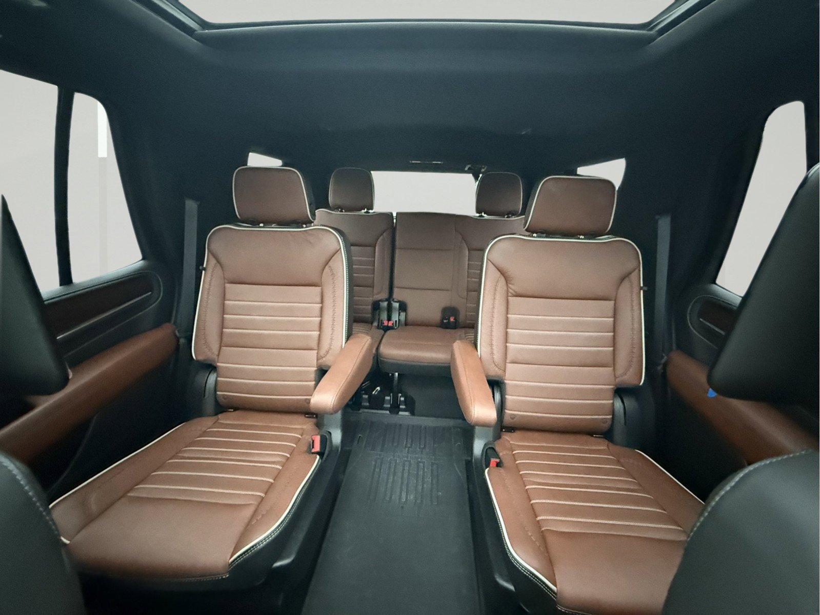 Certified 2023 GMC Yukon Denali Ultimate image 9