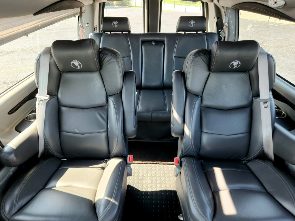Used 2020 Chevrolet Express 2500 Extended w/ Enhanced Convenience Package RWD image 7