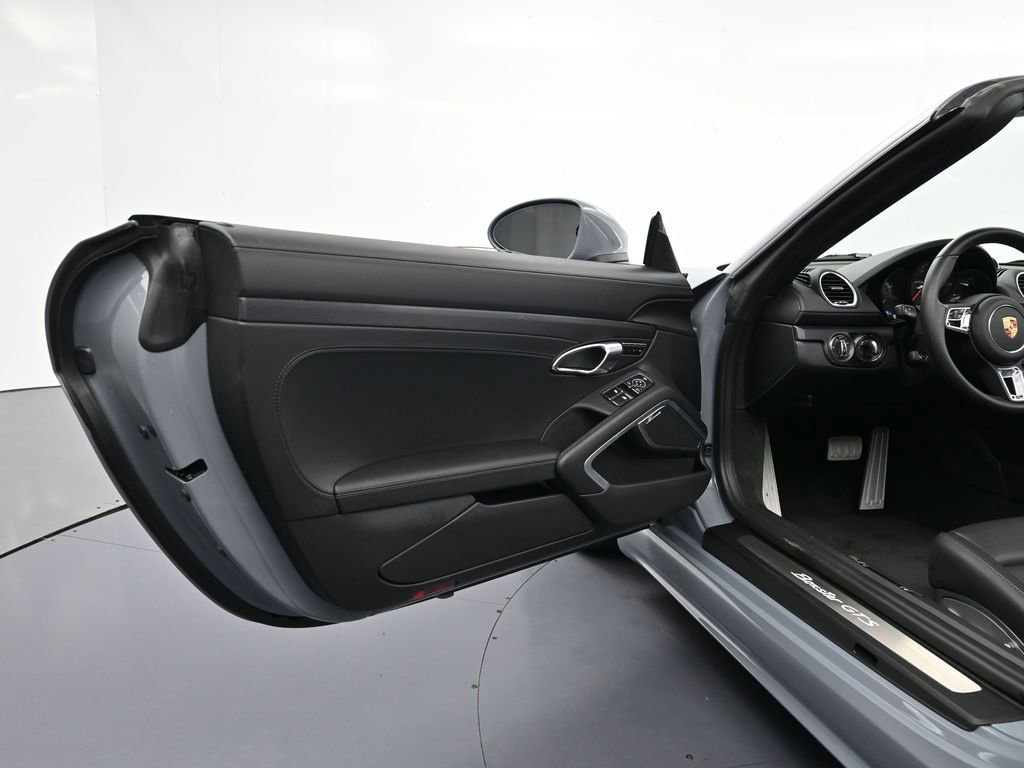 Certified 2025 Porsche 718 Boxster GTS image 13