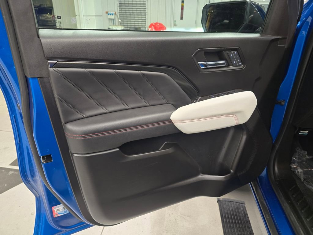 Used 2024 GMC Canyon AT4X AWD/4WD image 17