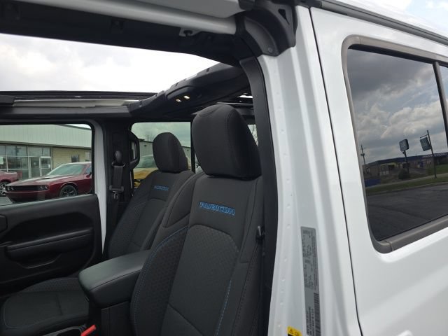 Used 2025 Jeep Wrangler Unlimited Rubicon 4xe w/ Safety Group AWD/4WD image 20