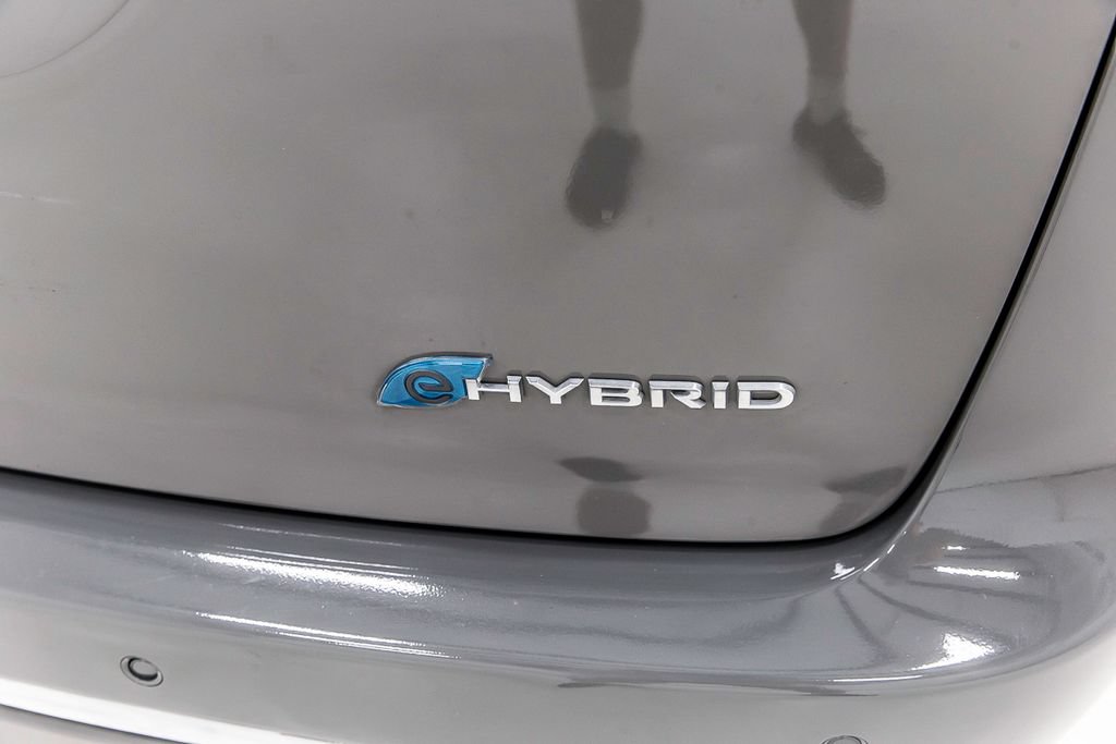 Used 2022 Chrysler Pacifica Touring-L FWD image 6