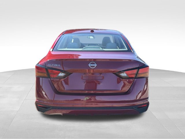 Used 2025 Nissan Altima 2.5 SV FWD image 4