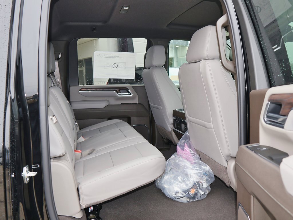 New 2026 GMC Sierra 2500 SLT w/ SLT Premium Package image 32