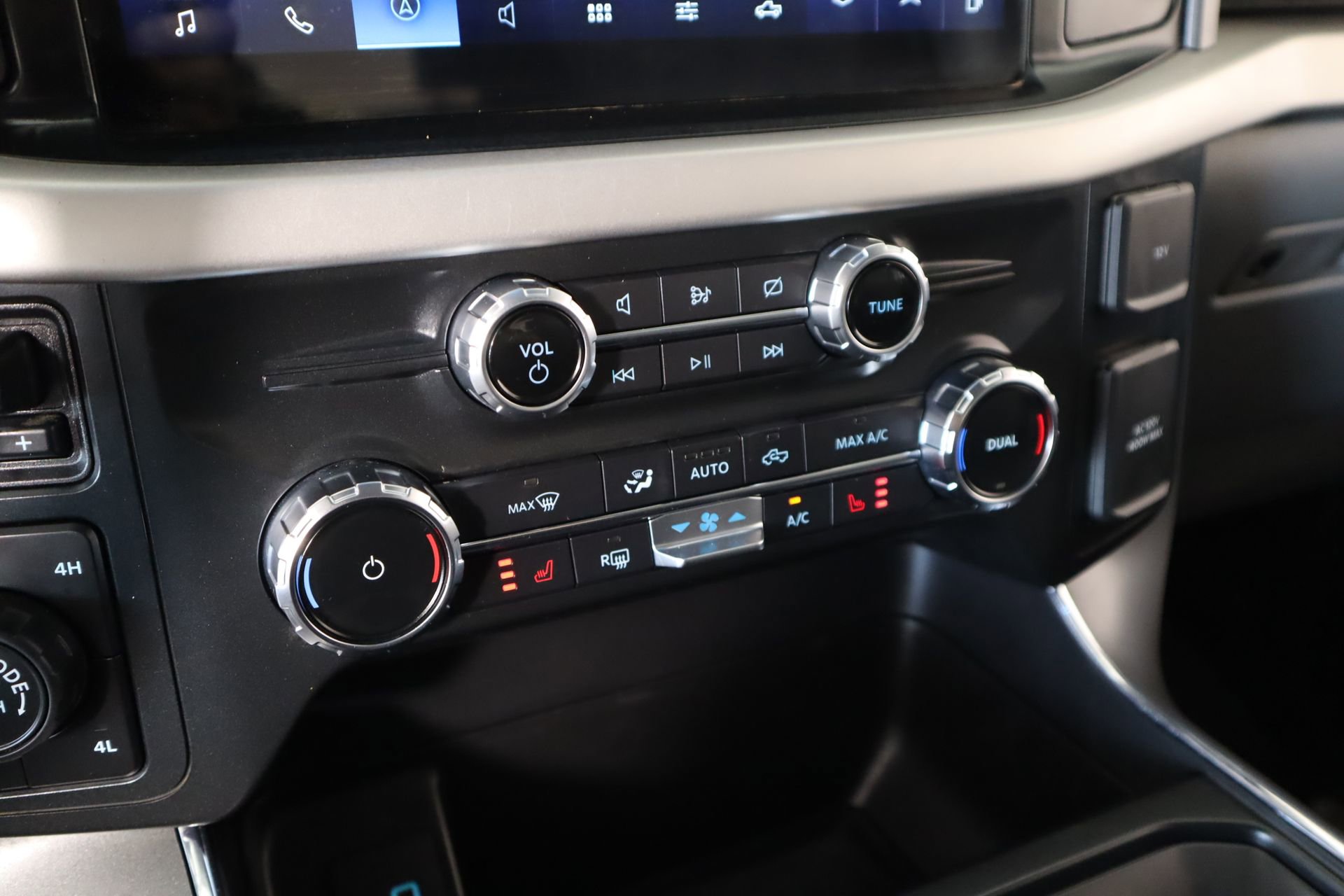 Used 2022 Ford F150 XLT w/ Equipment Group 302A High image 8