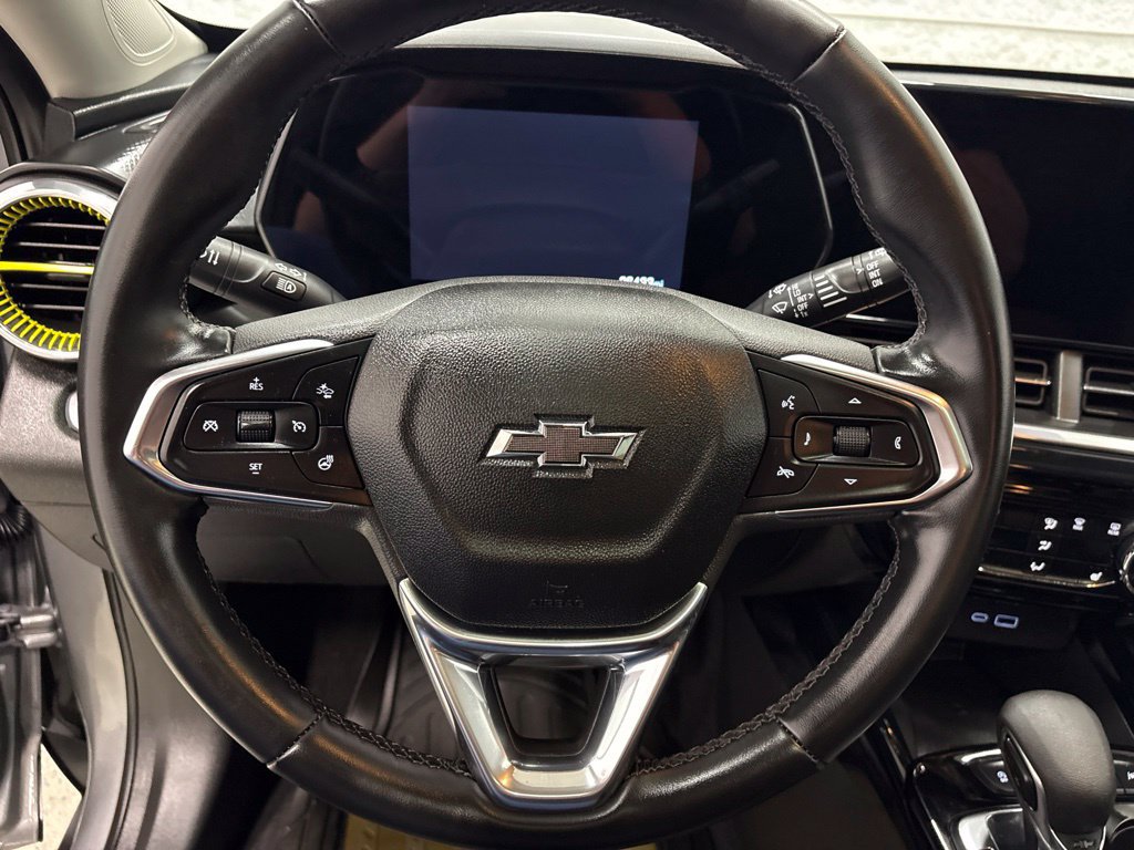 Used 2024 Chevrolet Trax ACTIV w/ Sunroof Package FWD image 21