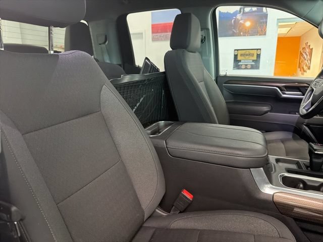Used 2025 Chevrolet Silverado 1500 RST w/ LPO, Liner Protection Package AWD/4WD image 23