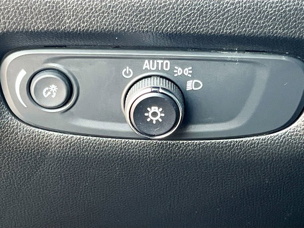 Used 2023 Chevrolet Traverse Premier w/ LPO, Floor Liner Package image 10