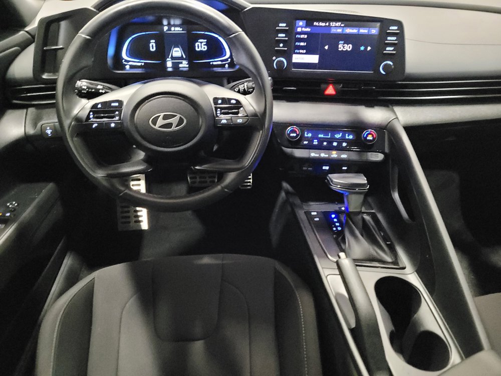 Used 2025 Hyundai Elantra Sport FWD image 22