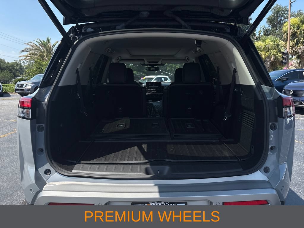 Used 2023 Nissan Pathfinder SL w/ SL Premium Package AWD/4WD image 20
