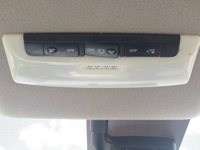 Used 2024 Nissan Versa SV FWD image 22