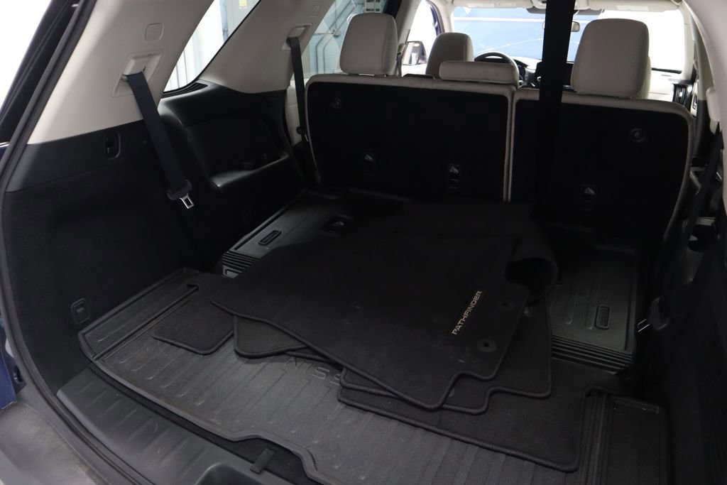 Certified 2023 Nissan Pathfinder SV w/ SV Black Package image 16