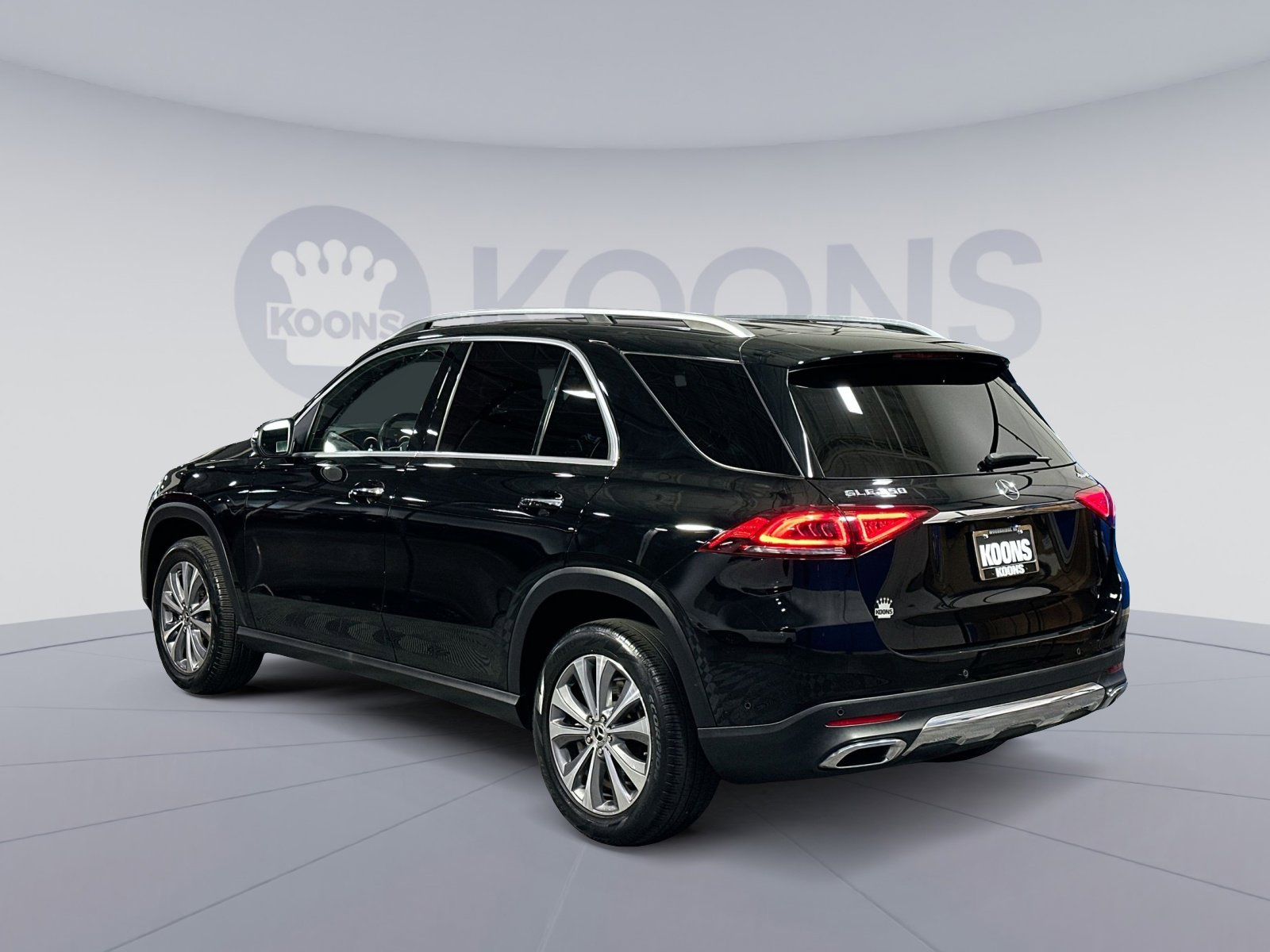 Used 2021 Mercedes-Benz GLE 350 4MATIC image 4