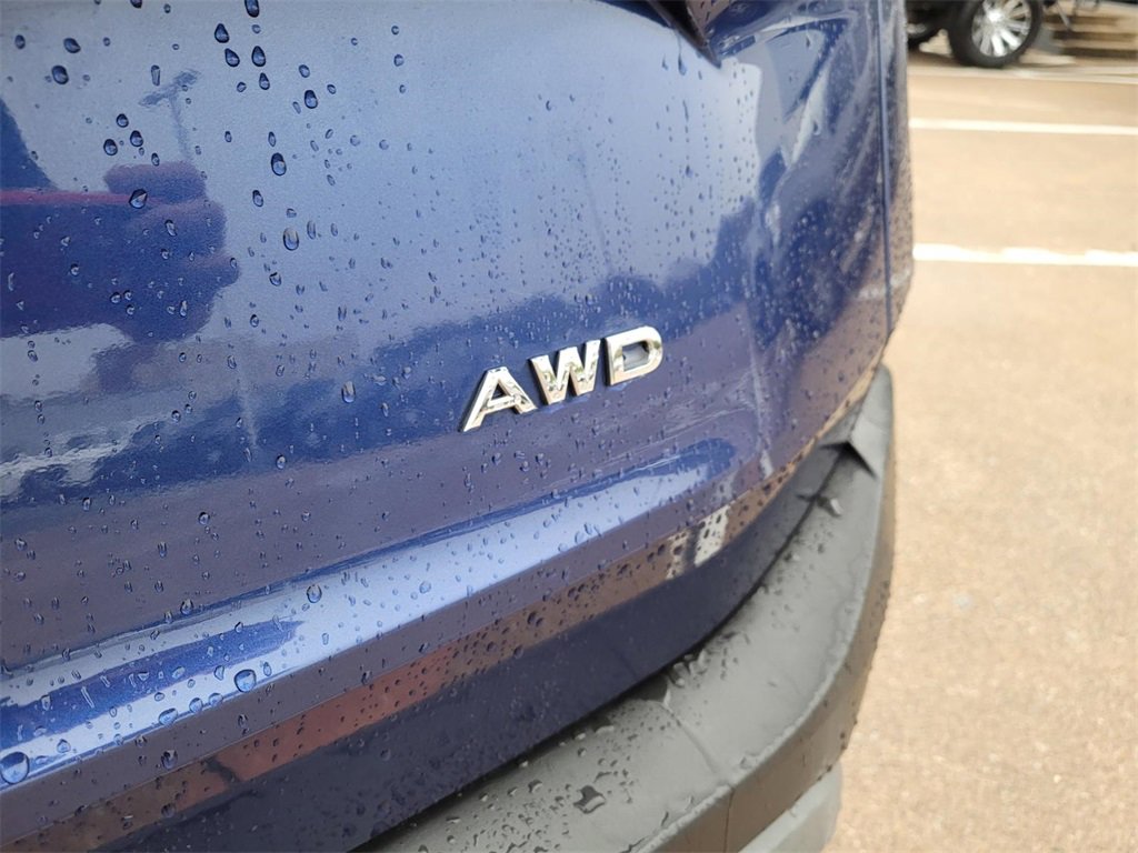 Used 2023 Nissan Rogue S image 10