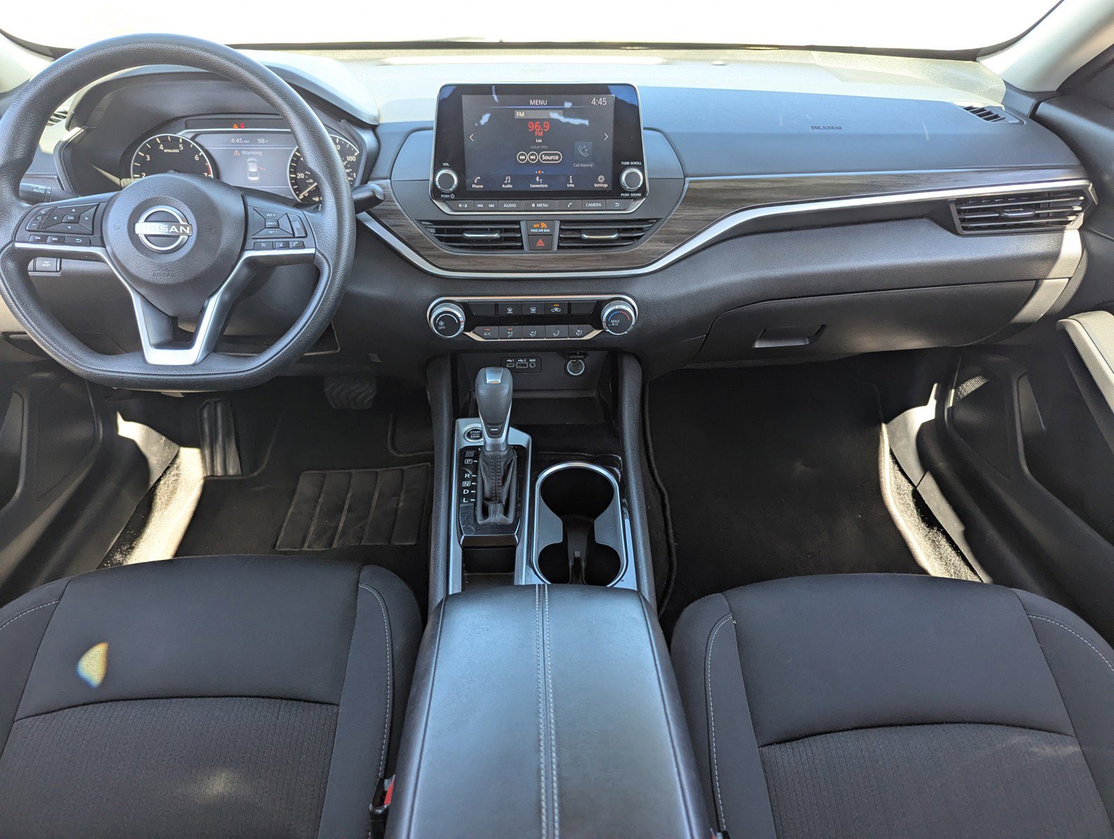 Used 2024 Nissan Altima 2.5 SV image 14