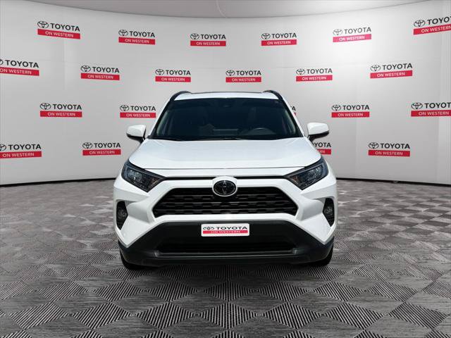 Used 2019 Toyota RAV4 XLE FWD image 2