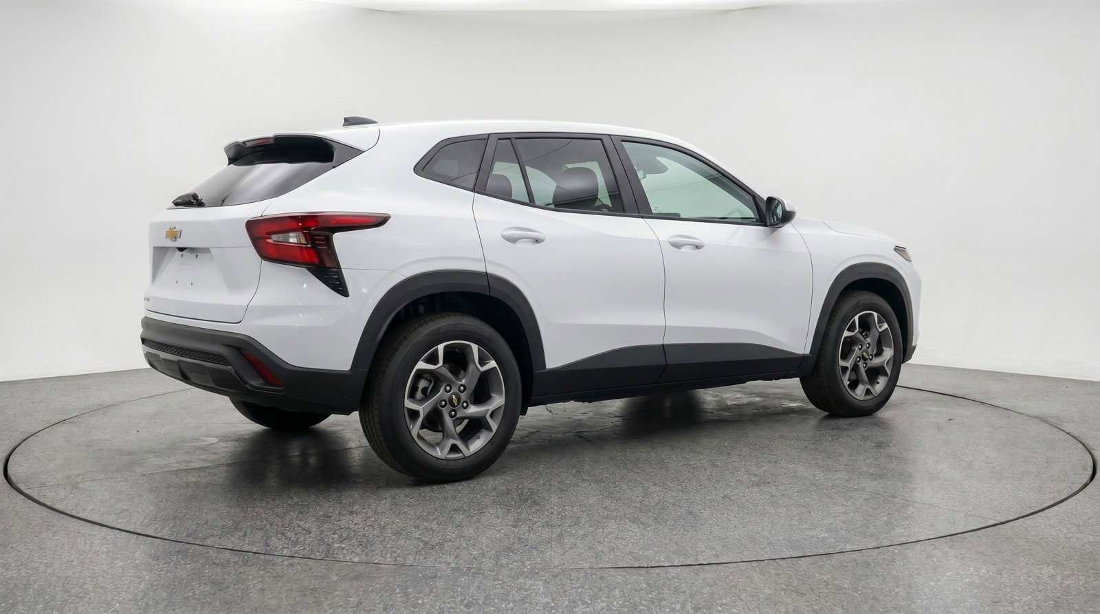 Used 2025 Chevrolet Trax LT w/ LT Convenience Package FWD image 9
