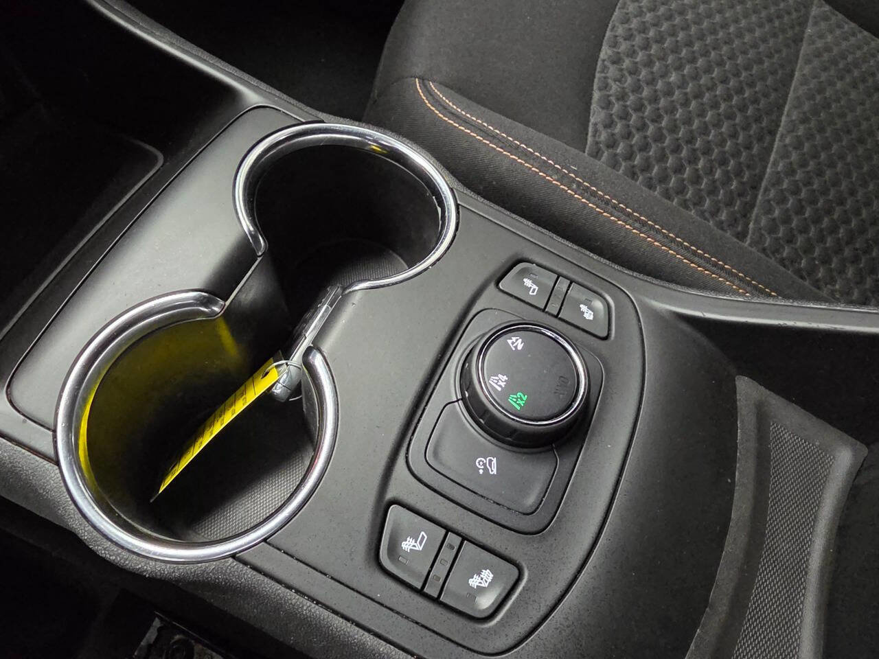 Used 2018 GMC Terrain SLE w/ Driver Convenience Package image 24