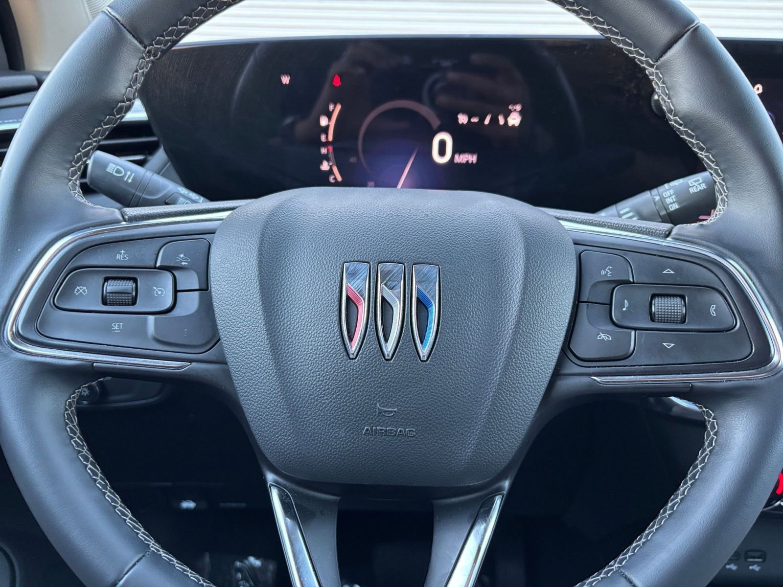 Used 2025 Buick Encore GX Preferred image 25