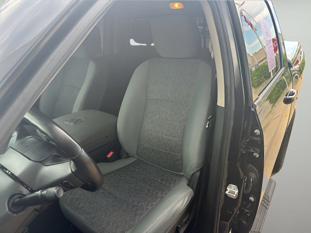 Used 2019 RAM 1500 Classic SLT AWD/4WD image 21
